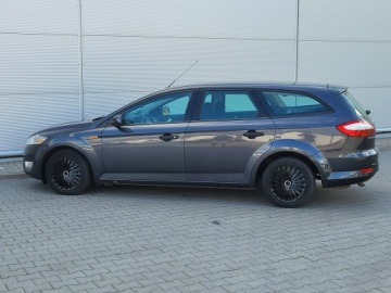 Ford Mondeo IV Kombi 2.0 Duratorq TDCi DPF 115KM 2009 Ford Mondeo 2.0d, 116KM, Klimatyzacja, zdjęcie 8