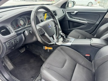 Volvo V60 I Kombi Facelifting 2.0 D3 DRIVE-E 150KM 2015 Volvo V60 Navi PDC Climatronic Gwarancja, zdjęcie 9