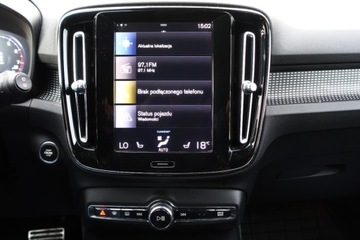 Volvo XC40 Crossover 2.0 T4 190KM 2019 Volvo XC 40 T4 R-Design, czujniki, tempomat, klima 2stref, CarPlayAA, FV23, zdjęcie 12