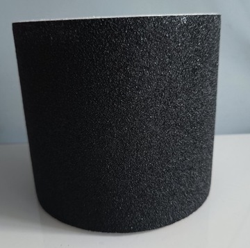 ПРОТИВОСКОЛЬЖАЮЩАЯ ЛЕНТА ПРЕМИУМ 150 мм 18 м ЧЕРНАЯ ШИРИНА 15 СМ OHS