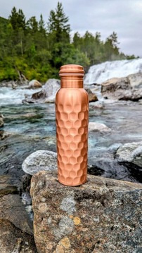 ANTYBAKTERYJNA BUTELKA MIEDZIANA 1L MŁOTKOWANA