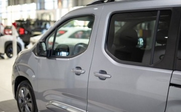 Toyota 2022 Toyota Proace City Verso City Verso 1.2 D-4T Family Aut. 1.2 Benzyna 130KM, zdjęcie 37