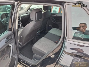 Volkswagen Tiguan II SUV 1.5 TSI EVO 150KM 2020 Volkswagen Tiguan 1,5 tsi 150KM DSG klima navi elektryka alu grz. fot i ki, zdjęcie 9