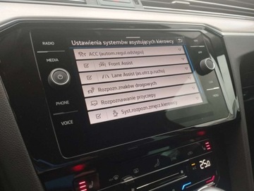 Volkswagen Passat B8 Variant Facelifting 2.0 TDI SCR 200KM 2022 Volkswagen Passat 2.0 TDI 200KM 4x4 DSG R Line Kamera Virtual Hak LED Matr, zdjęcie 18