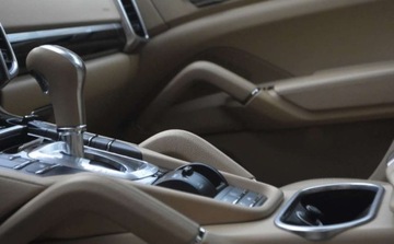 Porsche Cayenne II SUV Facelifting 4.2 D 385KM 2014 Porsche Cayenne Porsche Cayenne S Diesel Platinum Edition 4.1 Diesel 385KM, zdjęcie 15