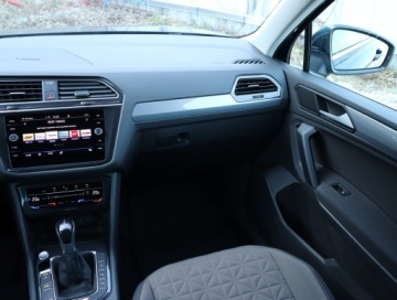 Volkswagen Tiguan II SUV Facelifting 2.0 TSI 190KM 2022 VW Tiguan 2.0 TSI, Salon Polska, 1. Właściciel, zdjęcie 7