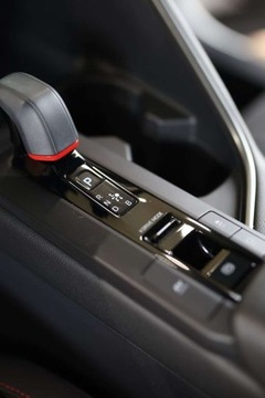 Toyota C-HR II SUV 2.0 Hybrid Dynamic Force 197KM 2024 Toyota C-HR 2.0 Hybrid Dynamic Force GR Sport 2.0 Hybryda 197KM, zdjęcie 13