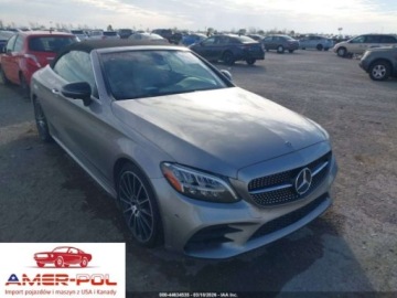 Mercedes Klasa C W205 Kabriolet Facelifting 2.0 300 258KM 2019 Mercedes-Benz Klasa C MERCEDES-BENZ C 300 2.0 Benzyna 259KM