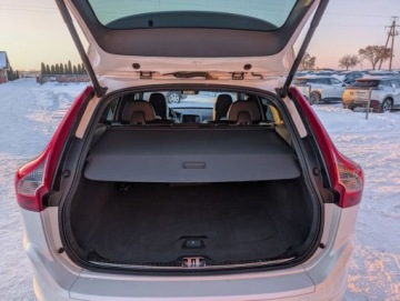 Volvo XC60 I SUV Facelifting 2.0 D4 DRIVE-E 181KM 2014 Volvo XC 60 R-design Navi Alcantara Radar Tempomat Serwis Gwarancja 2.0, zdjęcie 38