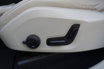 Volvo XC60 II Crossover D4 190KM 2018 Volvo XC 60 Inscription D4 AWD tempomat czujniki skora klima 2stref F, zdjęcie 16