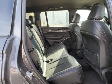 Jeep Grand Cherokee IV 2022 Jeep Grand Cherokee LAREDO 2022, od ubezpieczalni 3.6 Benzyna 293KM, zdjęcie 9