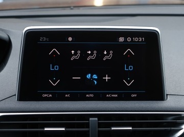 Peugeot 3008 II Crossover 1.6 BlueHDi 120KM 2017 Peugeot 3008 1.6 BlueHDi, Navi, Klima, zdjęcie 19