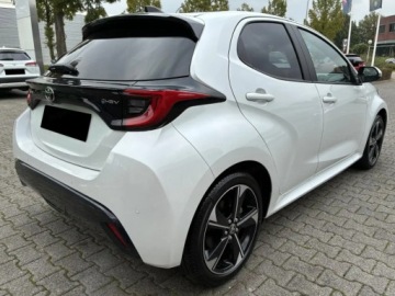 Toyota Yaris IV Hatchback Facelifting 1.5 Hybrid Dynamic Force 130KM 2026 Executive 1.5 Hybrid 130KM | Podgrzewane fotele!, zdjęcie 3