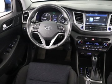 Hyundai Tucson III SUV 1.7 CRDi 141KM 2017 Hyundai Tucson 1.7 CRDi, Salon Polska, Automat, zdjęcie 6