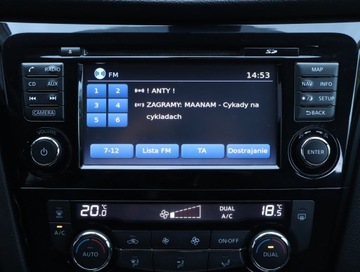 Nissan Qashqai II Crossover 1.2 DIG-T 115KM 2017 Nissan Qashqai 1.2 DIG-T, Salon Polska, Navi, zdjęcie 11