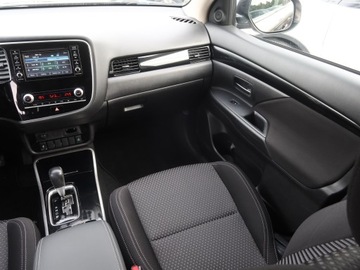 Mitsubishi Outlander III SUV Facelifting 2017 2.0 150KM 2019 Mitsubishi Outlander 2.0, Salon Polska, 4X4, zdjęcie 7