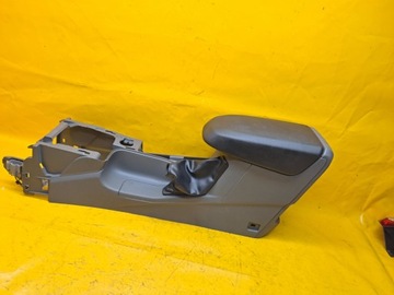 ЦЕНТРАЛЬНЫЙ ТУННЕЛЬ подлокотник FOCUS MK2 LIFT 07-11 8M51R045M62AB.