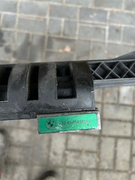 BMW 5 E39 RÁMEC CHLADIČŮ OLEJE 1740789