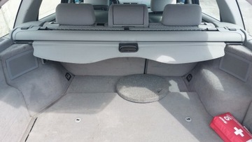 BMW 3 E46 KOMBI 98- ROLETA KUFRU