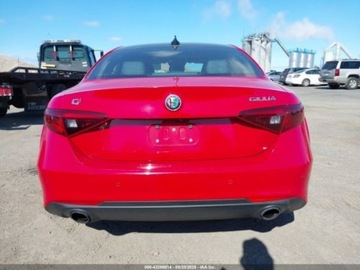 Alfa Romeo Giulia II 2023 Alfa Romeo Giulia 2023r., 4x4, 2.0L 2.0 Benzyna 28KM, zdjęcie 7