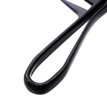 Широкая расческа для густых вьющихся волос.