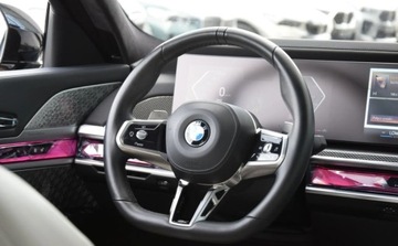 BMW Seria 7 G70 Sedan 3.0 40d 299KM 2023 BMW Seria 7 740d 300KM xDrive Individual Bowers Wilkins M Pakiet Salon PL, zdjęcie 13
