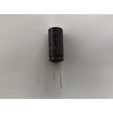 НОВЫЙ NIPPON CHEMI-CON 8200uF 16V 40x18mm 105'C новый