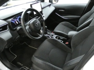 Toyota Corolla XII TS Kombi Facelifting 1.8 Hybrid 140KM 2026 Od ręki - Executive 1.8 Hybrid 140KM | Podgrzewane fotele!, zdjęcie 5