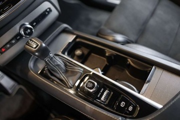 Volvo XC90 II SUV 2.0 D5 235KM 2018 Volvo XC 90 D5 AWD R-Design 2.0 Diesel 235KM, zdjęcie 29