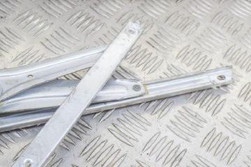 TOYOTA C-HR AX10 1.8 HYBRID PŘEDNÍ PRAVÝ BOČNÍ ZVEDÁK OKNO DVEŘE 90KW