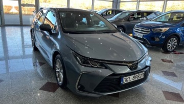 Toyota Corolla XII Sedan Facelifting 1.5 VVT-i 125KM 2023 Toyota Corolla 1.5 Benzyna 125 km tylko 32 tys. przebiegu 1.5 Benzyna 125KM, zdjęcie 2