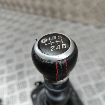 TOYOTA GT 86 2014 ZVEDÁK PÁKY ŘAZENÍ / HORNÍ