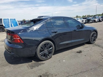 Volvo S60 III 2023 Volvo S60 Plus 2023 2.0 Benzyna 247KM, zdjęcie 3