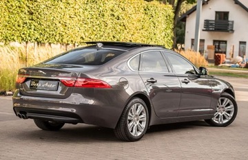 Jaguar XF II Sedan 2.0 i4D 180KM 2016 Jaguar XF XF 2.0D 180KM Full Pano LEdy Skora Camera Navi Full ASO 2.0, zdjęcie 12