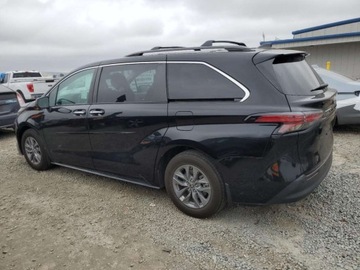 Toyota Sienna III 2022 Toyota Sienna XLE 2022 2.5l 2.5 Hybryda 245KM, zdjęcie 1