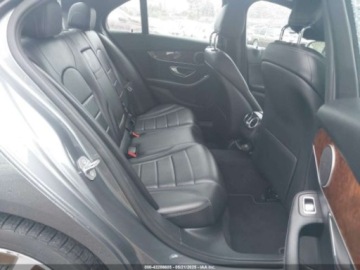 Mercedes Klasa C W205 2018 Mercedes-Benz Klasa C 300 4Matic 2018 2.0l 2.0 Benzyna 241KM, zdjęcie 12