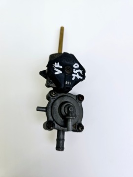 Honda VF 750 Sabre kranik paliwa