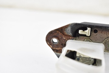 ЗАМОК ЗАДНЕЙ ДВЕРИ HONDA CRV 3 III 08R