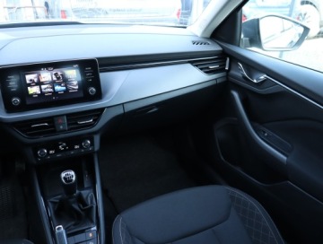 Skoda Kamiq Crossover 1.0 TSI 110KM 2022 Skoda Kamiq 1.0 TSI, Salon Polska, Serwis ASO, zdjęcie 7