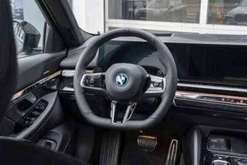 BMW Seria 5 G90-91 Sedan Plug-In 3.0 50e 489KM 2025 BMW 550 xDrive Sedan Dostępny od ręki!, zdjęcie 18