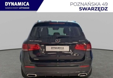 Mercedes GLC C253 SUV Plug-In 2.0 300de 306KM 2021 Mercedes-Benz GLC VAT 23 de 306KM automat 4matic 2021 r., salon PL, I wlas, zdjęcie 5