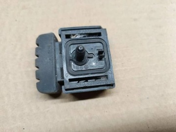 DORAZ KRYT ZADNÍ KUFRU SKODA SUPERB OCTAVIA 5E9827499B