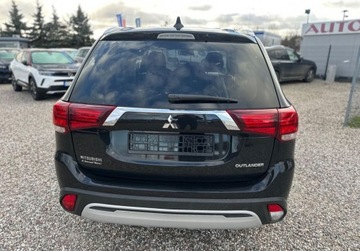 Mitsubishi Outlander III SUV Facelifting 2017 2.0 150KM 2019 Mitsubishi Outlander Niemcy,2,0 Benz,Kamera,Grzane Fotele 2.0 Benzyna 150KM, zdjęcie 3