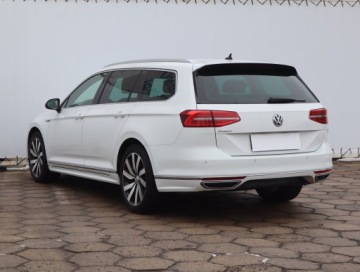 Volkswagen Passat B8 Variant 2.0 TDI BlueMotion SCR 190KM 2018 VW Passat 2.0 TDI, Salon Polska, Serwis ASO, zdjęcie 3