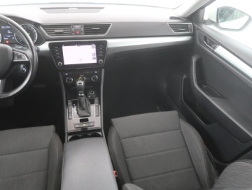 Skoda Superb III Kombi 2.0 TSI 220KM 2017 Skoda Superb 2.0 TSI, Salon Polska, Automat, zdjęcie 7