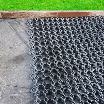 Парковочная решетка Ажурная газонная георешетка 50х50х4см + Анкеры 80 шт.