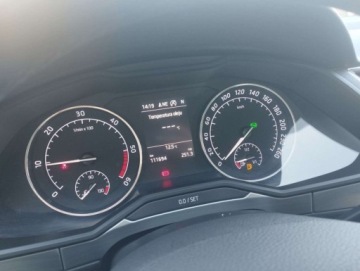 Skoda Superb III Liftback Facelifting 2.0 TDI SCR 150KM 2019 Skoda Superb 2.0 TDI 150KM DSG BiXenonCzujnikiSalonPL 2.0 Diesel 150KM, zdjęcie 10