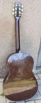 Винтажная акустическая гитара YAMAHA FG-75 — фолк-гитара 1970-х годов.