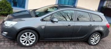 Opel Astra J Sports Tourer Facelifting 1.4 Turbo ECOTEC 120KM 2012 OPEL ASTRA J 1.4 Turbo 150 Lat Opla, zdjęcie 6
