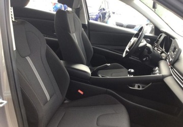 Hyundai Elantra VII Sedan 1.6 MPI 123KM 2021 Hyundai Elantra wersja 1.6 Smart, Multifunkcyjna kierownica, Czujniki park, zdjęcie 11